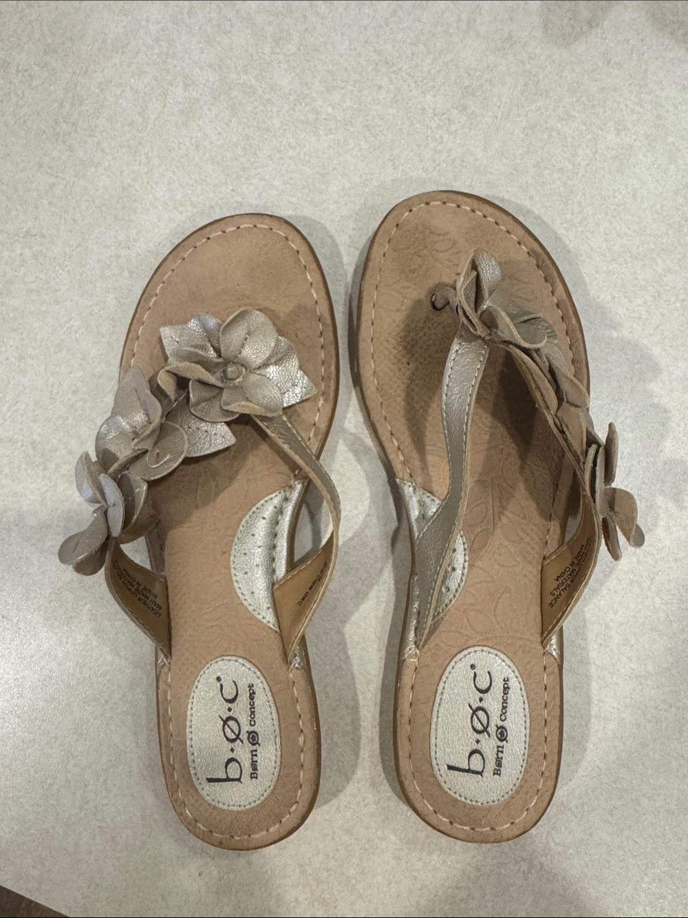 b.o.c. Bjorn Concept Women's Metallic Taupe Floral Thong Sandals